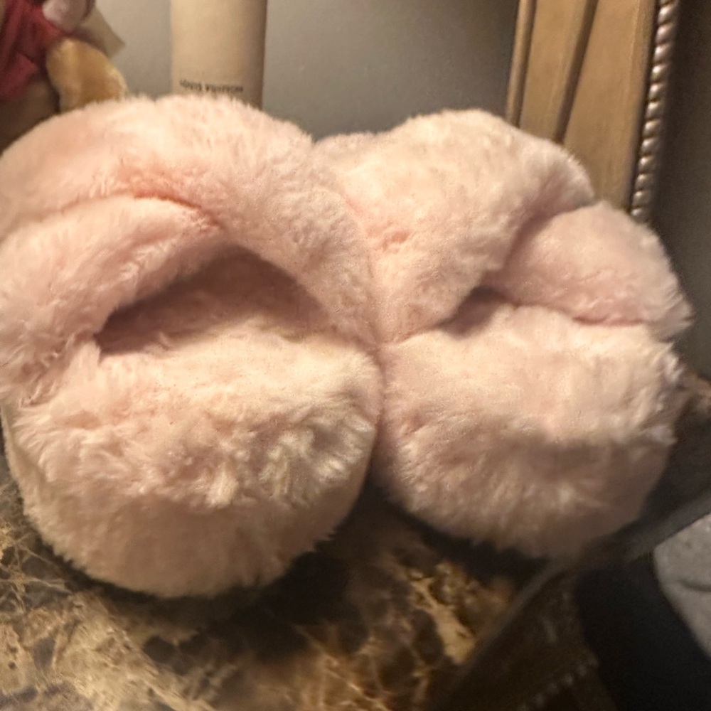 PINK Victoria's Secret Fluffy Slippers - Light Pink